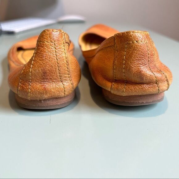 FRYE Carson Yellow Marigold Ballet Flats | Size 7 - Picture 3 of 6